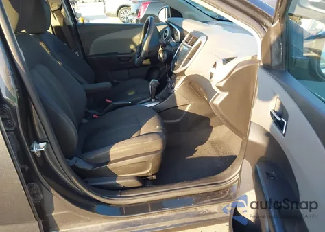 2017 Chevrolet Sonic Lt Auto from USA, damaged, VIN 1G1JD5SH5H4106630